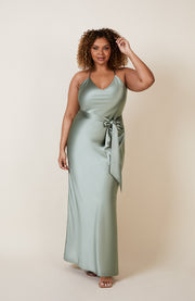Brooklyn kjole i Sage Green Satin