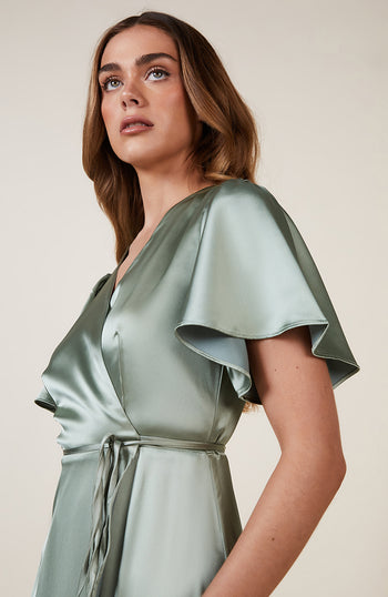 Florence Wasserfallkleid aus salbeigrünem Satin