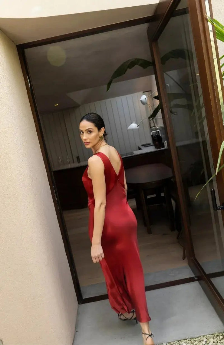 Amelia Midi Dress in Chilli Red Rewritten