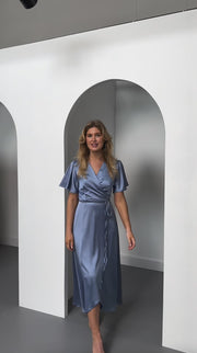 Robe Cascade Florence en Satin Bleu Ciel